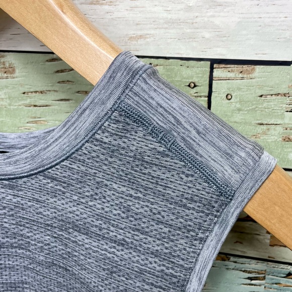 Men's Lululemon Metal Vent Tech Muscle Tank Top Shirt Size Small Slate Gray - Picture 4 of 7